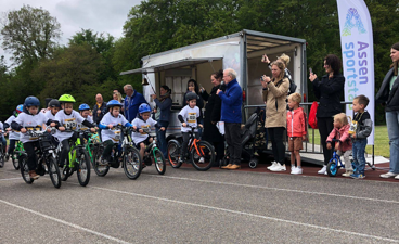 Foto van een dikke banden race